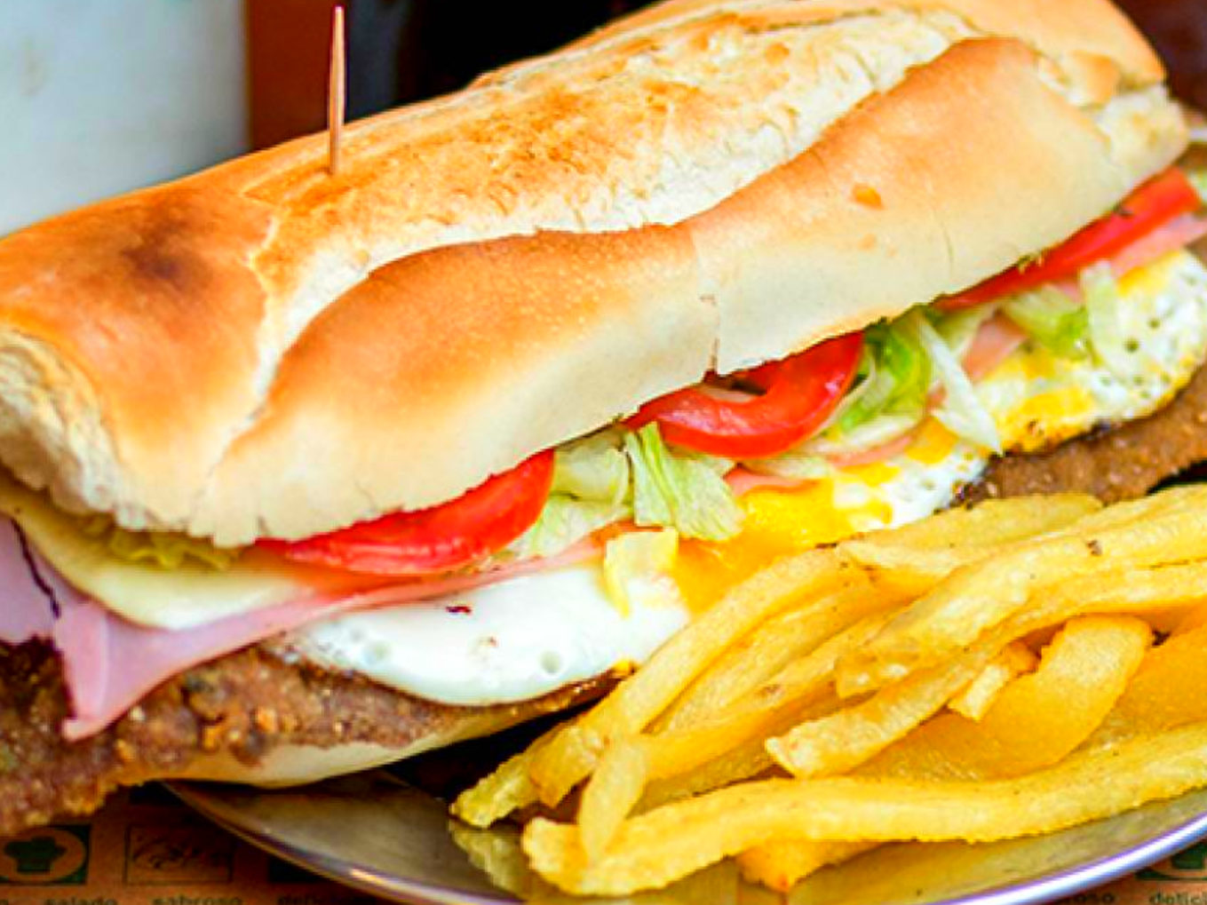 MILANESA COMPLETA CON SIN PAPAS