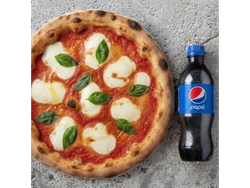 Pizza Mediana 30 cm + bebida mini 250 ml