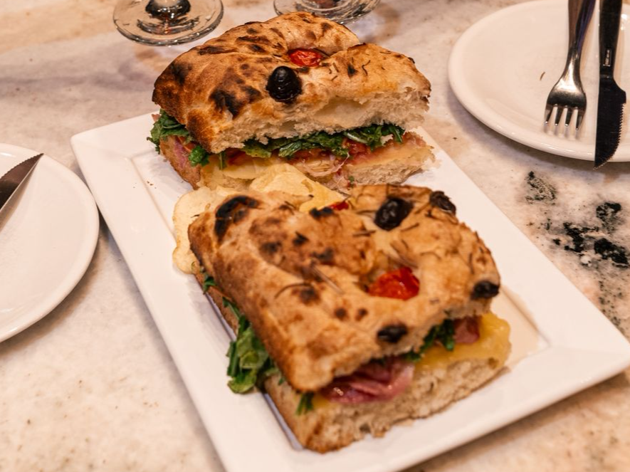 Focaccia Crudo