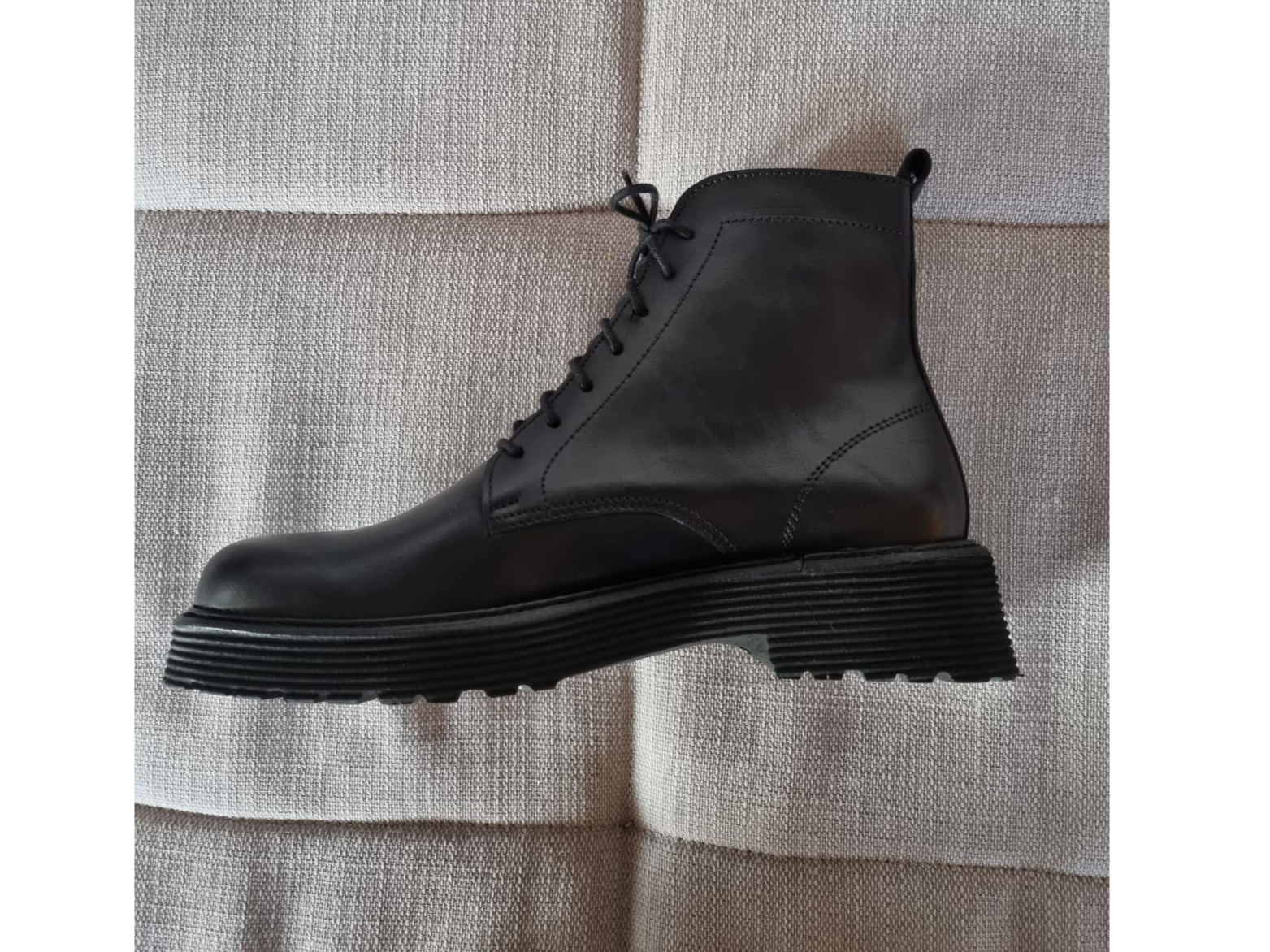 Borcego Lila cuero  negro