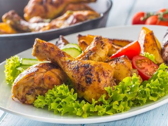 Cuarto de pollo con ensalada