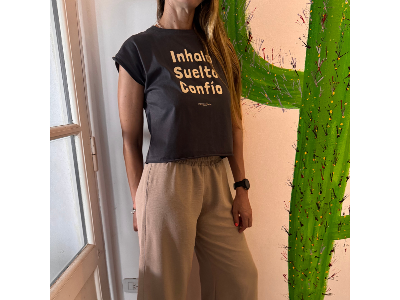 REMERA INHALO, SUELTO, CONFIO