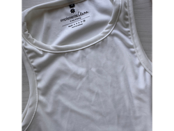 MUSCULOSA CLARITA - UN BASICO DE SIEMPRE -