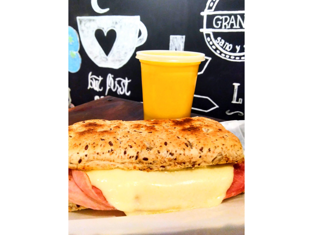 Promo Tostado + jugo natural