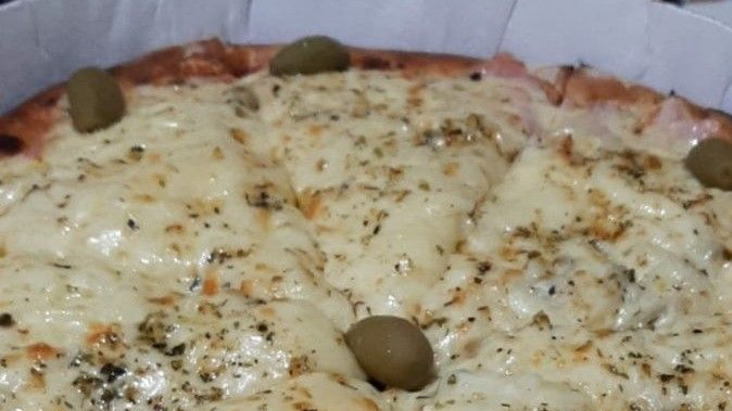 Promo1 muzza + 6empanadas