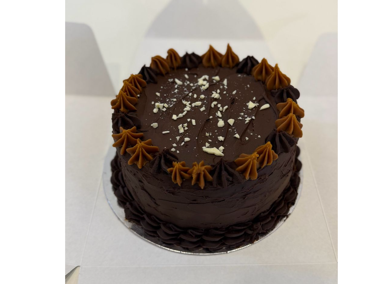 TORTA CUMPLE