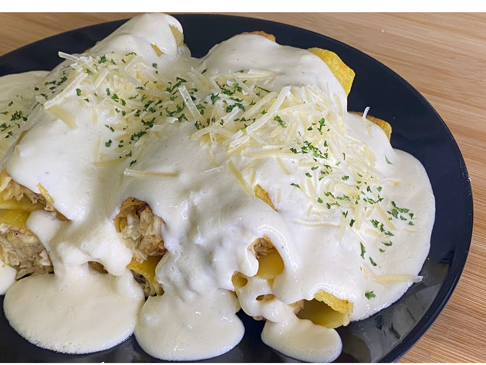 Canelones de choclo con salsa blanca