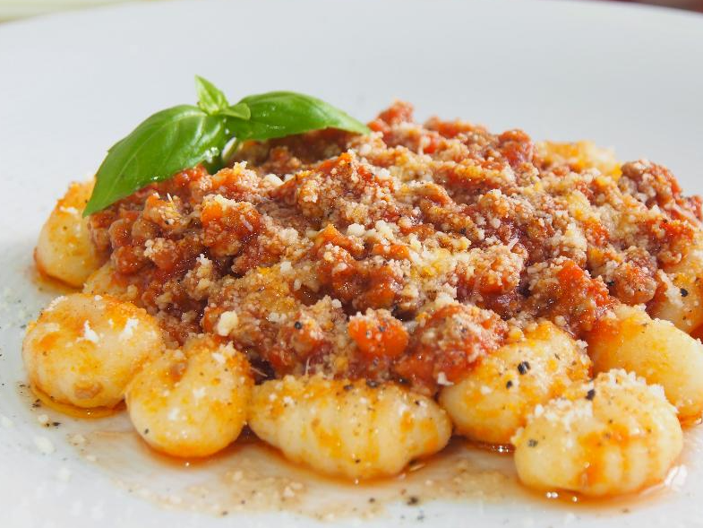 Noquis de papa con salsa bolognesa