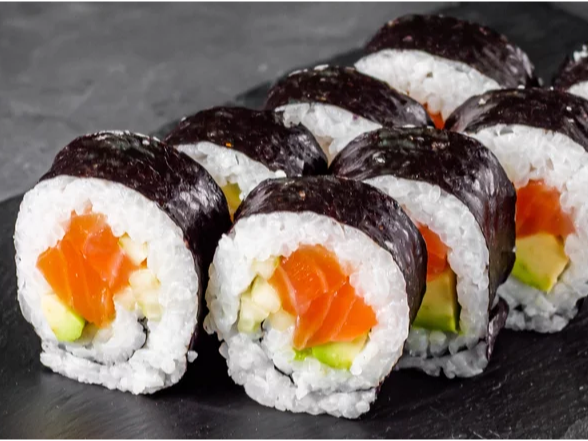 Futomaki Rolls (envuelto en alga Nori)