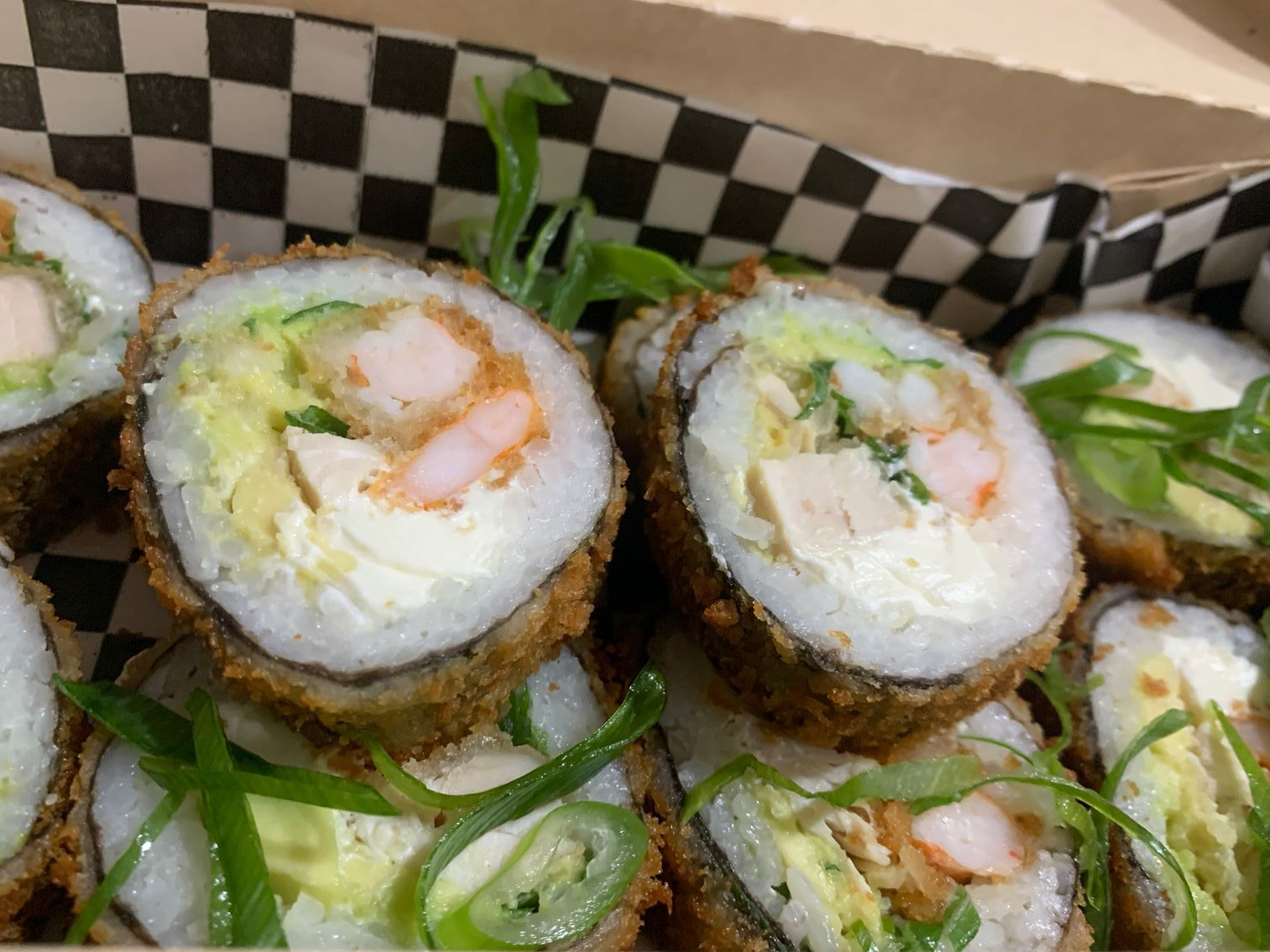 Rolls Akikomo Premium Pollo Apanado