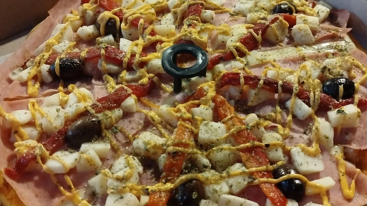 PIZZAS