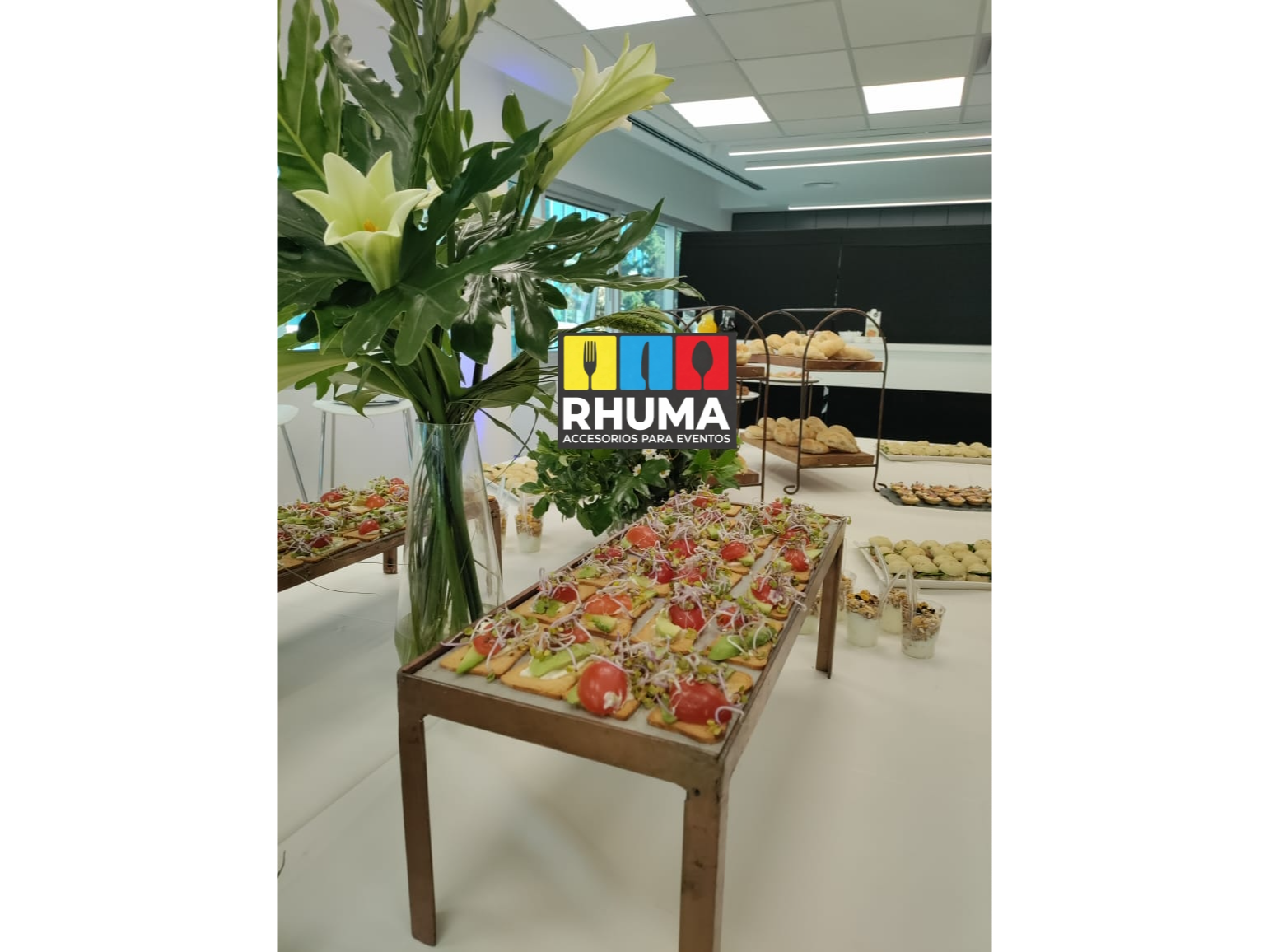 Altura de 50cm X 19Cm rectangularcon laja Gris y hierros color bronce