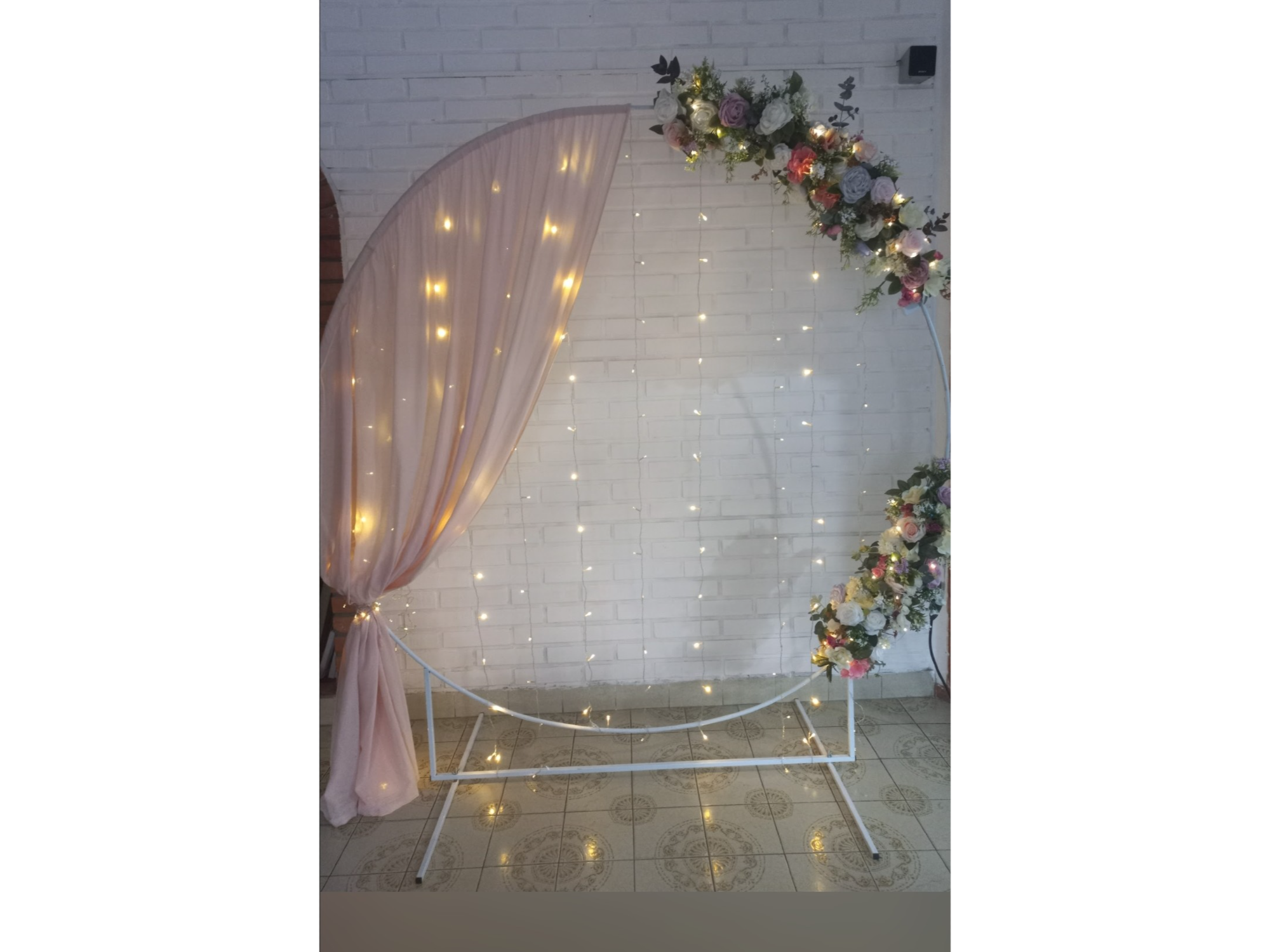 ESTRUCTURA CIRCULAR+CORTINAS+LUCES