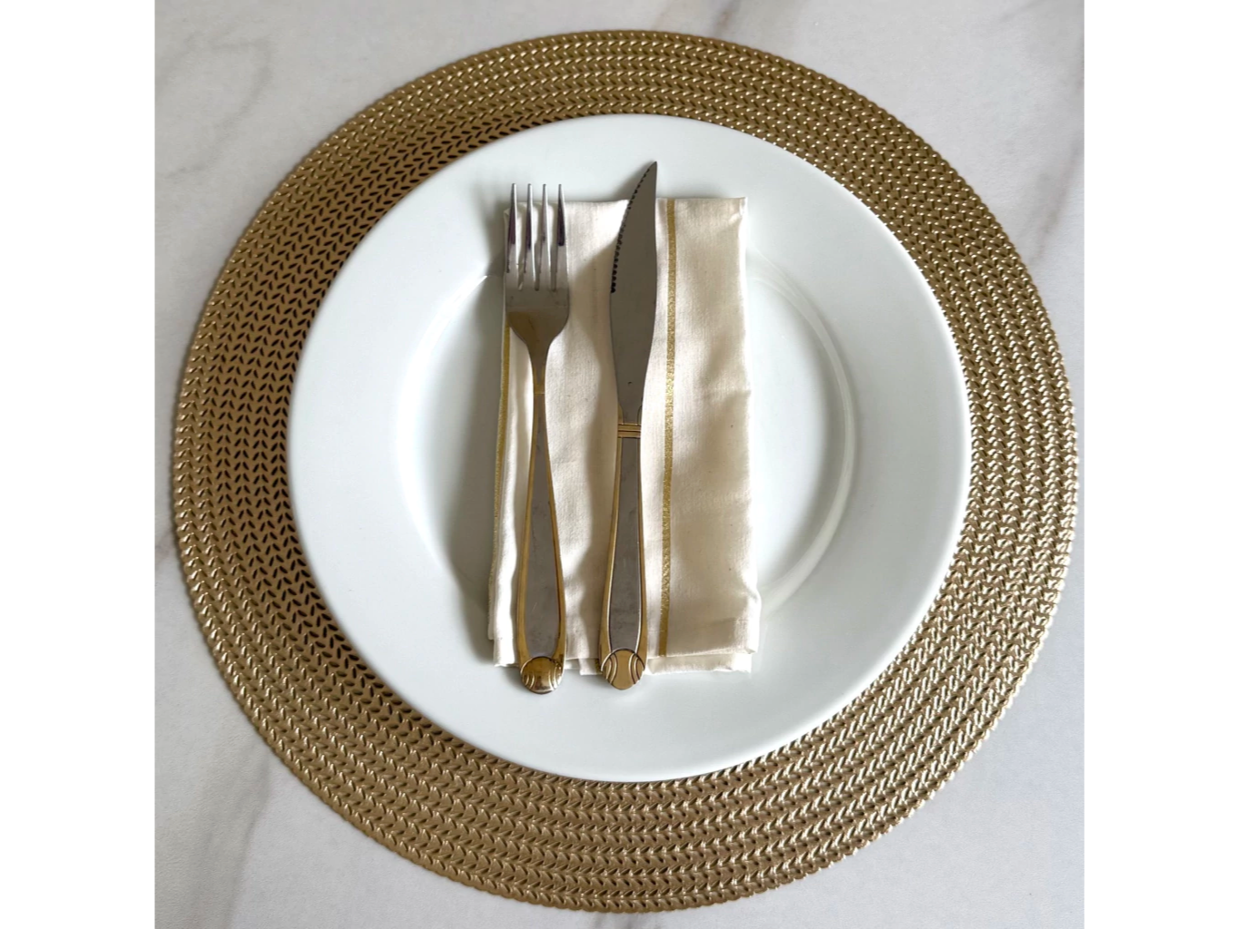 PLATO DE SITIO PVC DORADO (38CM DIAM)