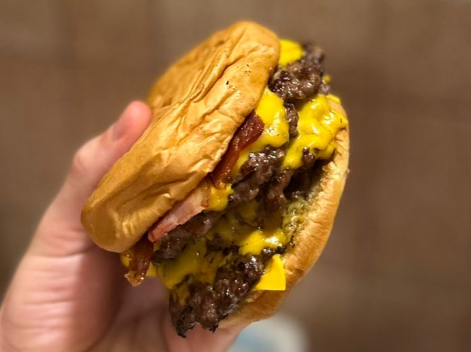 BACON CHEESE BURGER.