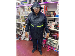 TRAJE PILOTO PARA LA LLUVIA