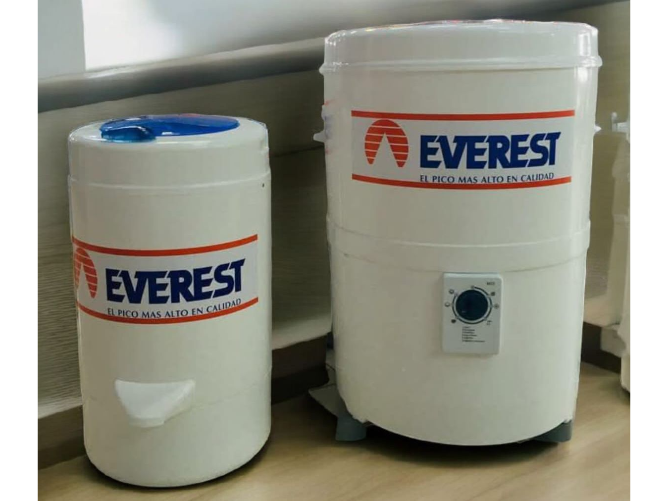COMBO DE LAVAROPAS  SECARROPA EVEREST