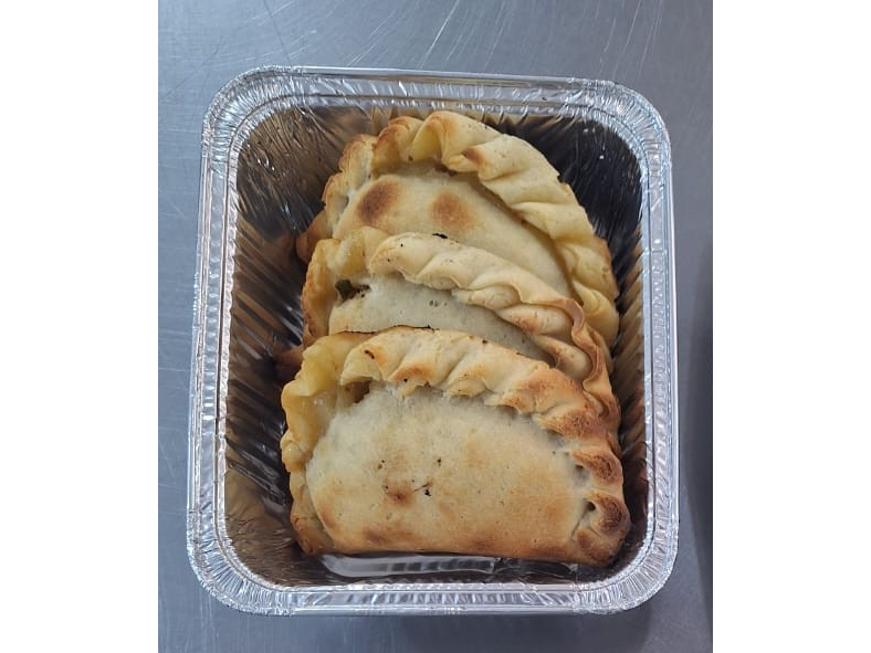 Empanadas de Carne Precocidas x3 unidades SCARAMANZIA
