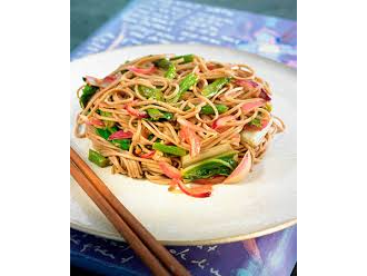 FIDEOS SOBA SALTEADO CON VERDURAS