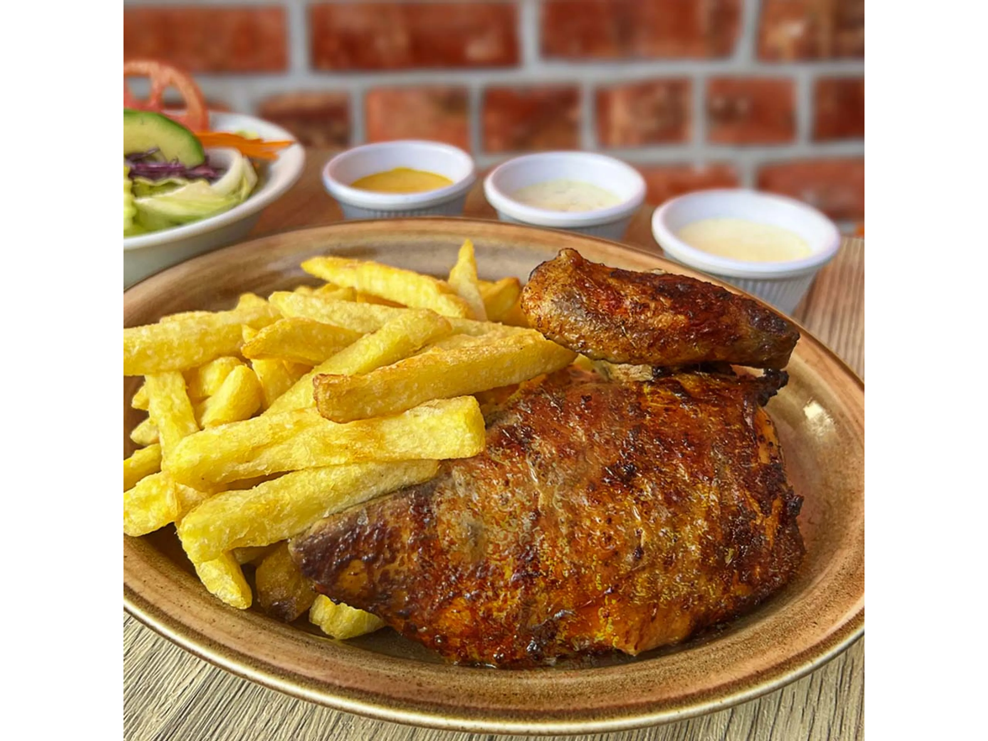 1/4 DE POLLO CON GUARNICION