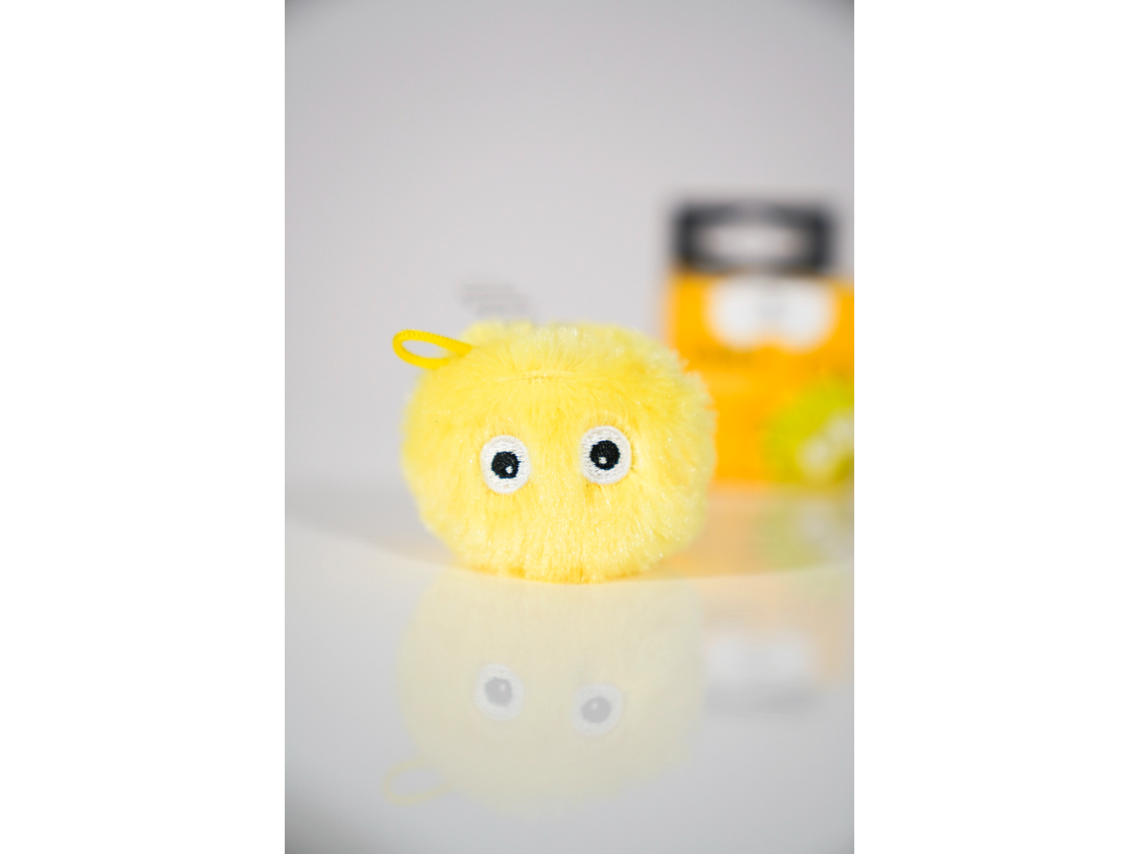 JUGUETE PELOTA PELUCHE BEEPAW CRICK-E AMARILLO