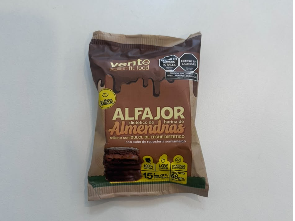 Alfajor de almendra con dulce de leche sin azucar (Copia)