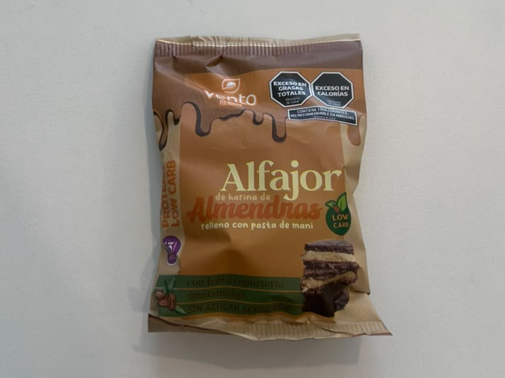 Alfajor de almendra con pasta de mani sin azucar (Copia)