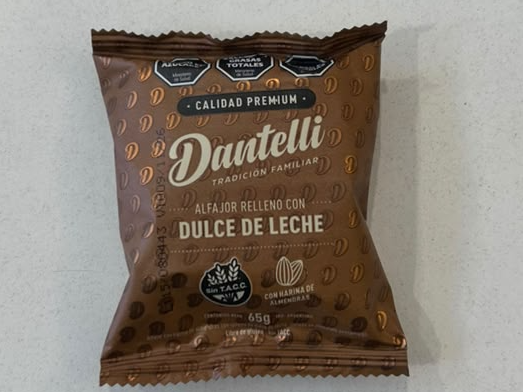 Alfajor dulce de leche con harina de almendras sin tacc