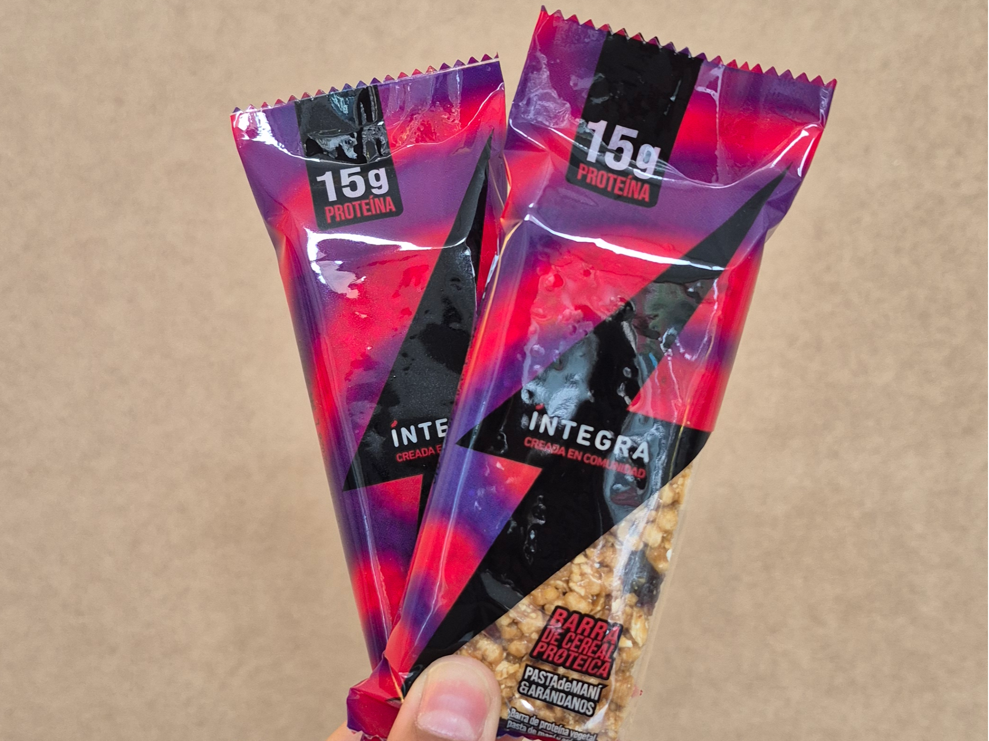 Barrita PROTEICA mani y arándanos