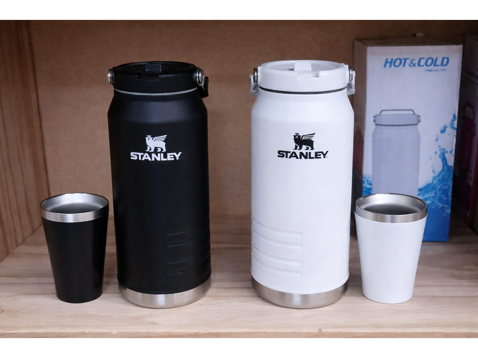 TERMO 1.6 L CON VASO – IDEAL TERERÉ