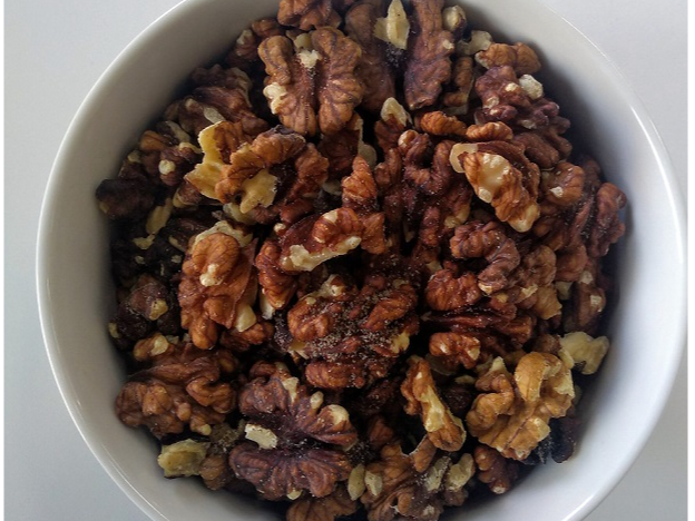 Nuez mariposa dorada