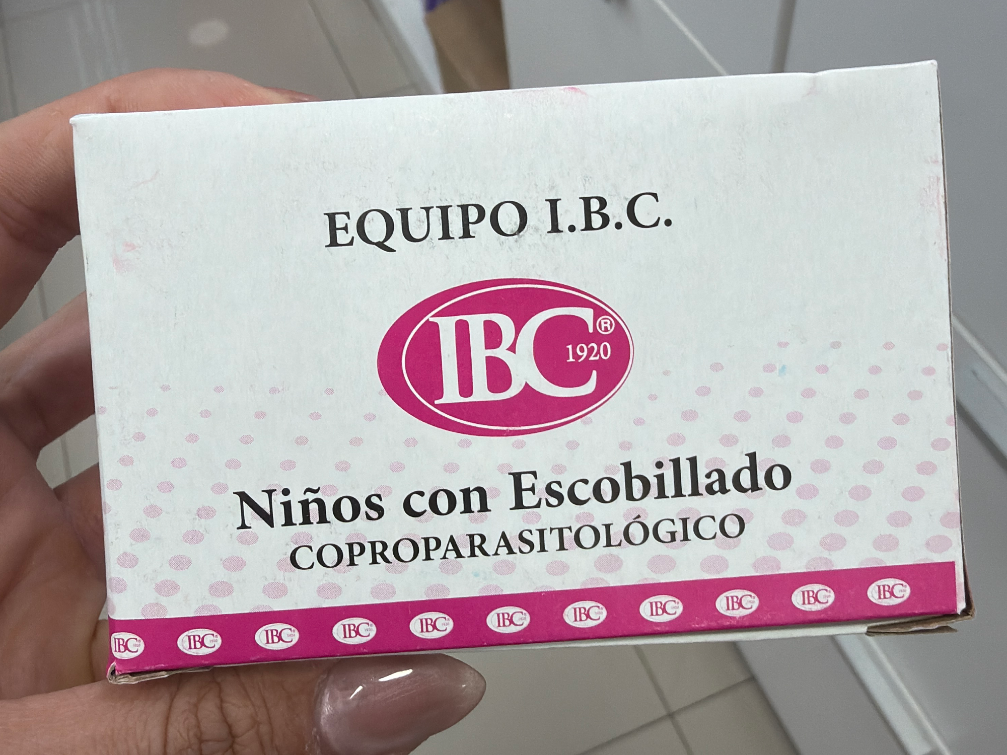 EQUIPO COPROPARASITOLOGICO NIÑO CON ESCOBILLADO