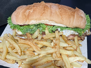 Torpedo especial con fritas (P/2 personas) de Todo casero ricardone