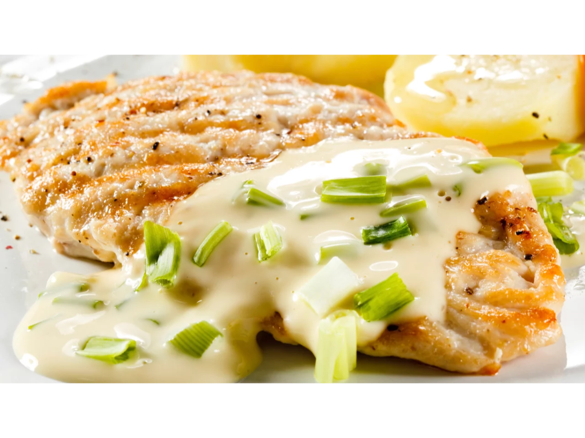 Suprema con crema de verdeo