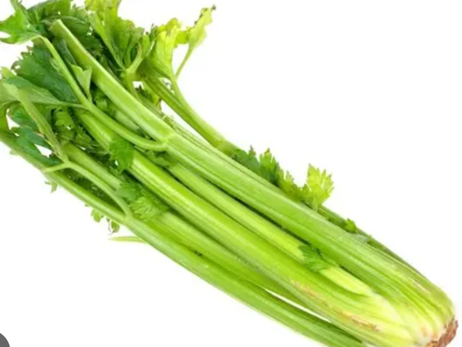 Apio para ensalada xatado