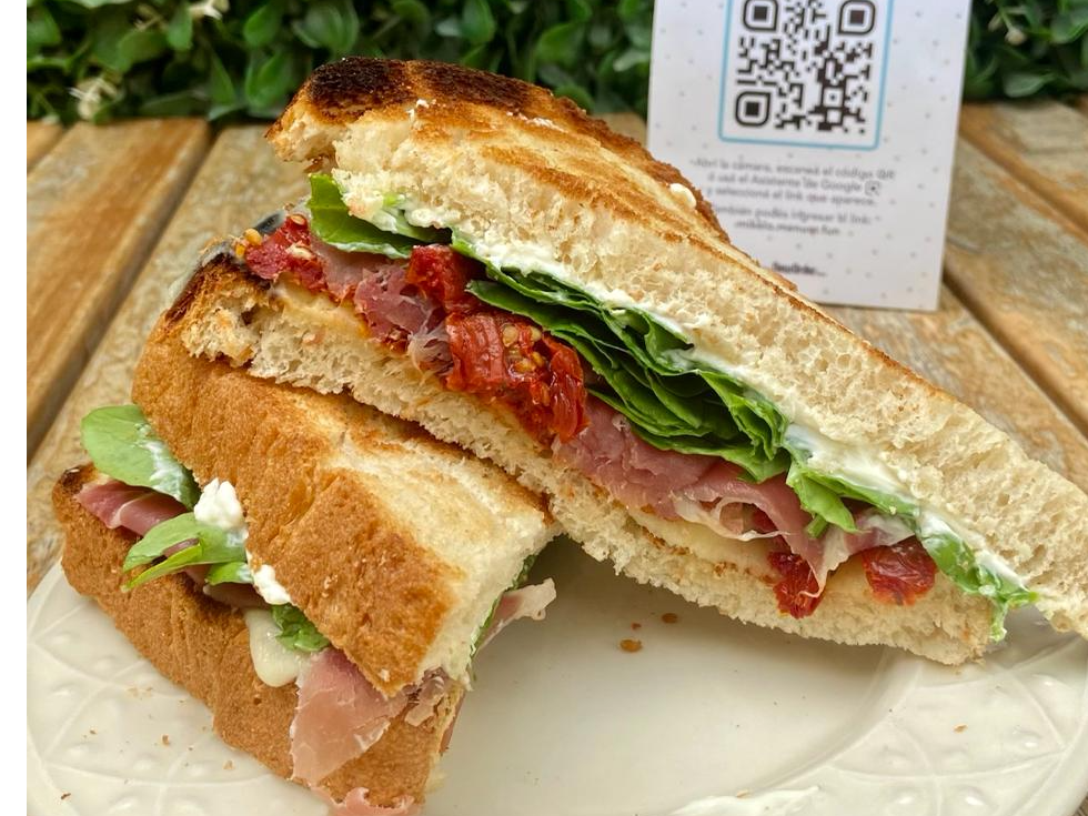 SANDWICH DE JAMÓN CRUDO