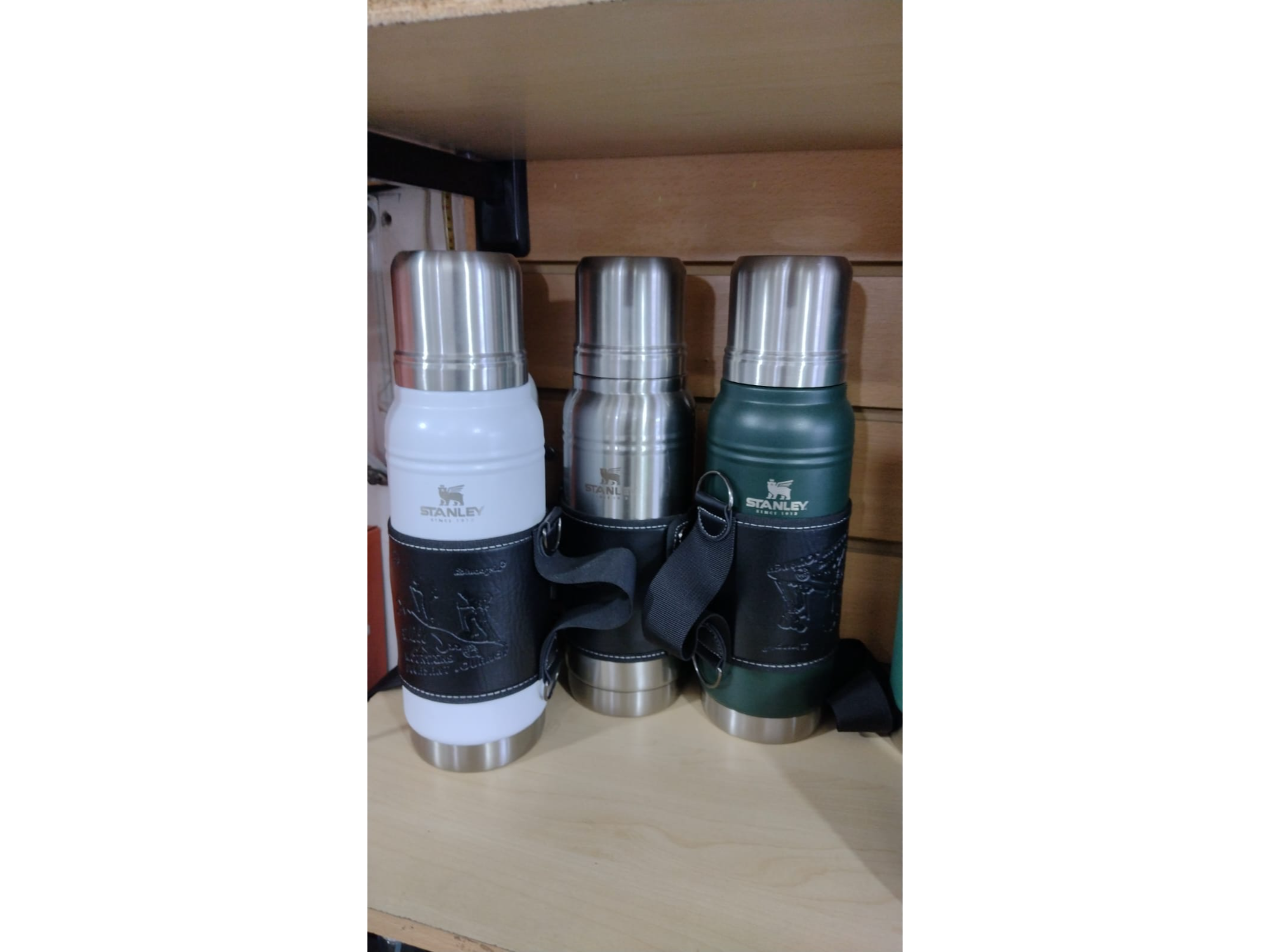 TERMO CON CUERO 1 LITRO