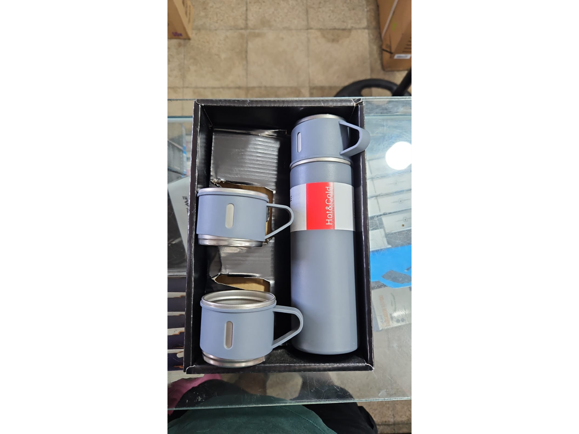 SET DE TERMO Y 2 TAZAS PARA CAMPING