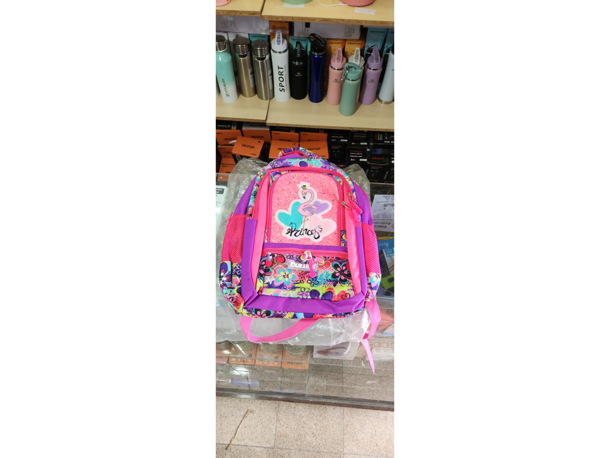 *Mochila durable premium con brillo*