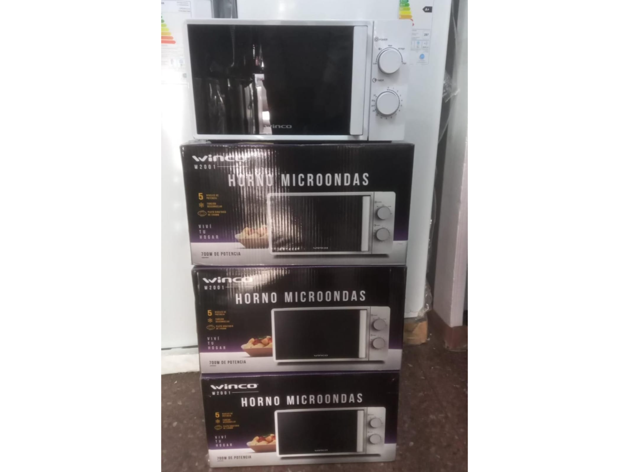 MICROONDAS WINCO DE 20 litros