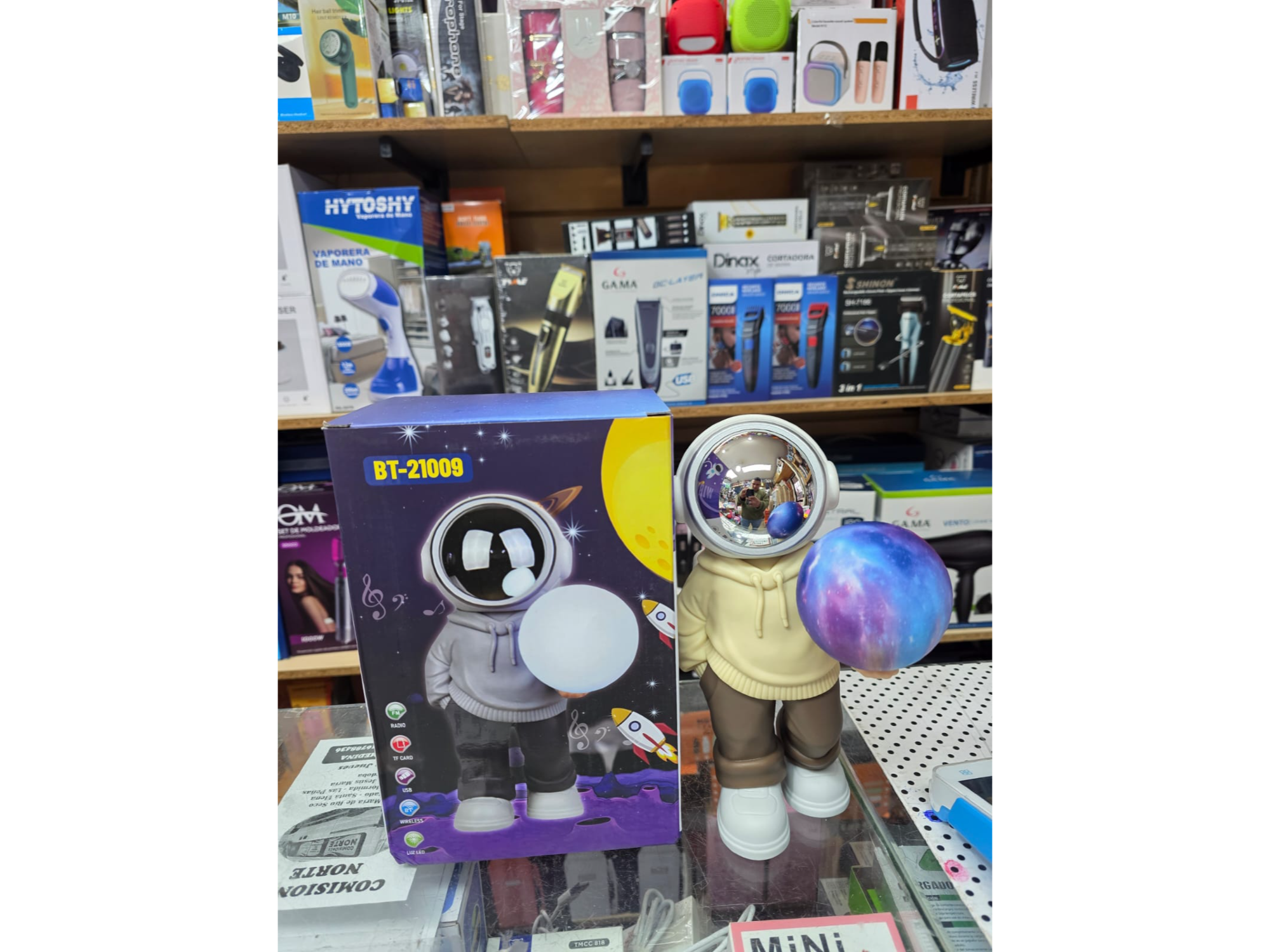 Velador Muñeco astronauta con parlante BT