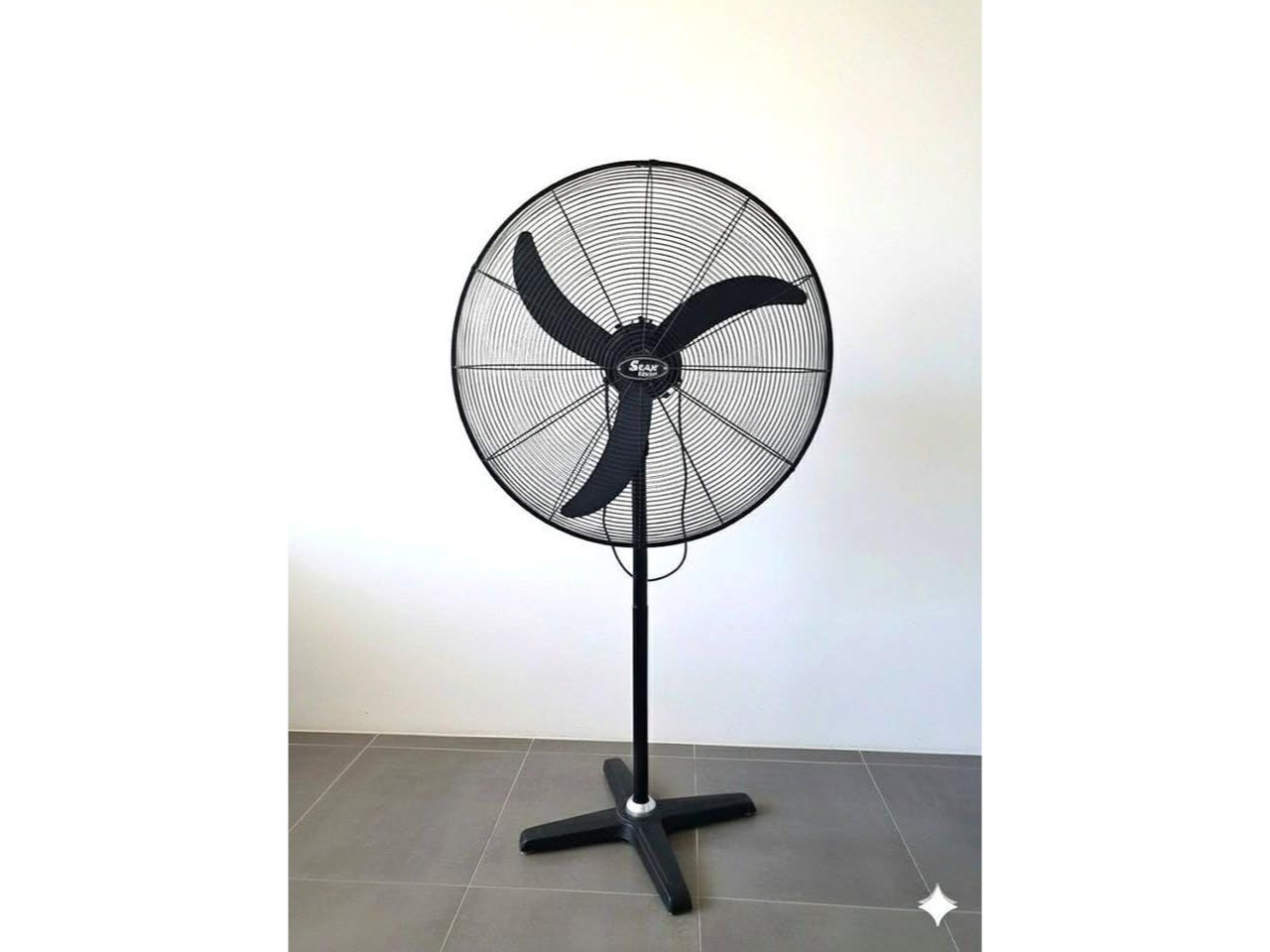 VENTILADOR RECTRATIL STAR TRACK DE 30 PULGADAS