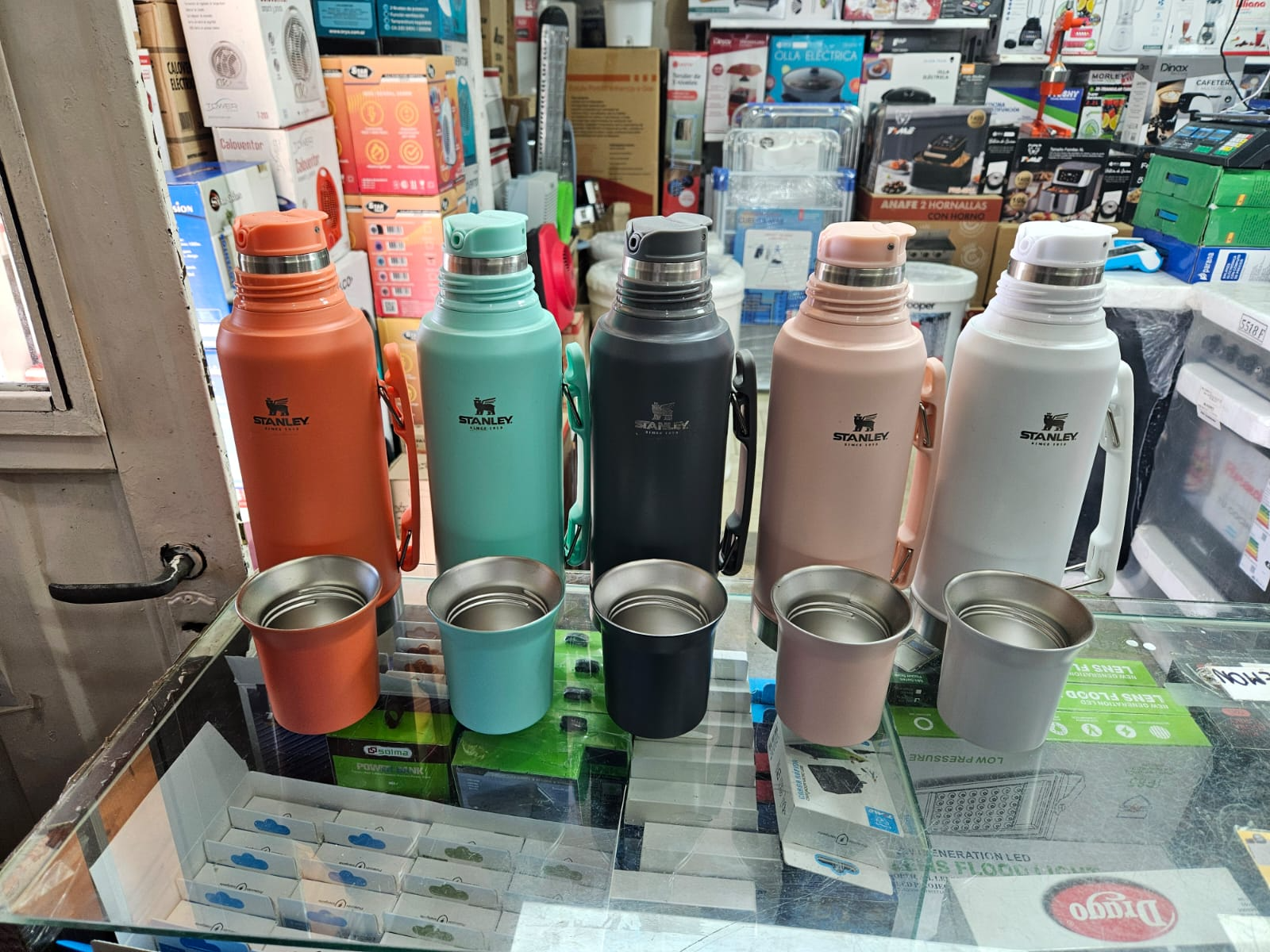 TERMOS HEIZEN PASTEL LA TAPA SE USA COMO MATE