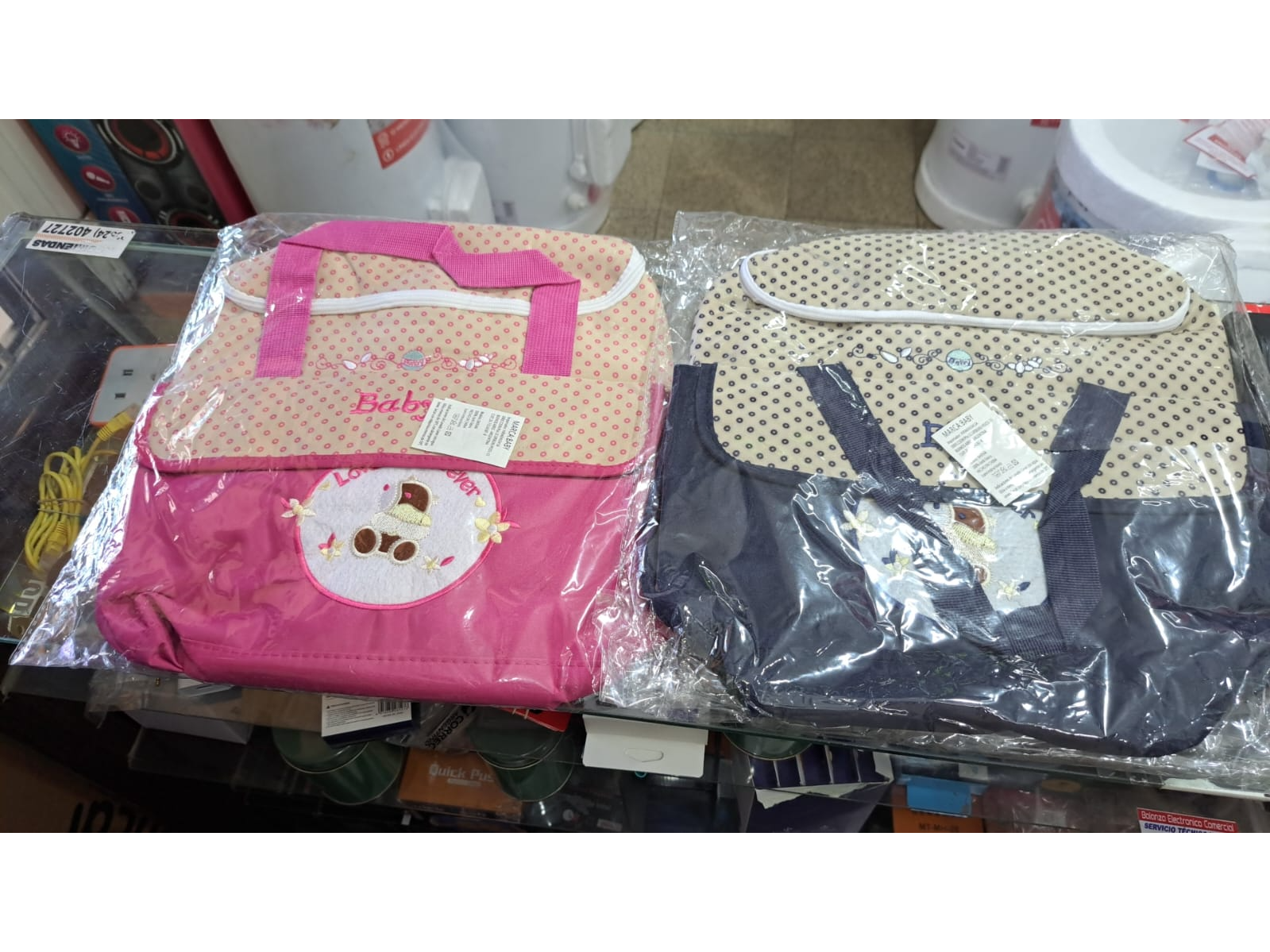 BOLSO MATERNAL CON LUNARES