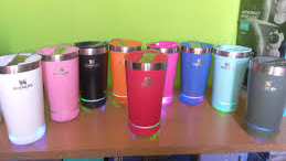 Vasos termicos y botellas deportivas