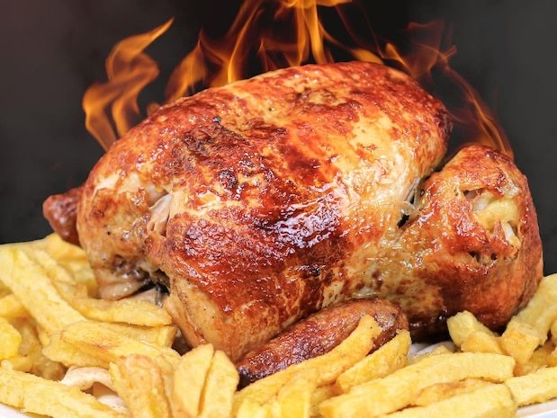 POLLO CON PAPAS FRITAS