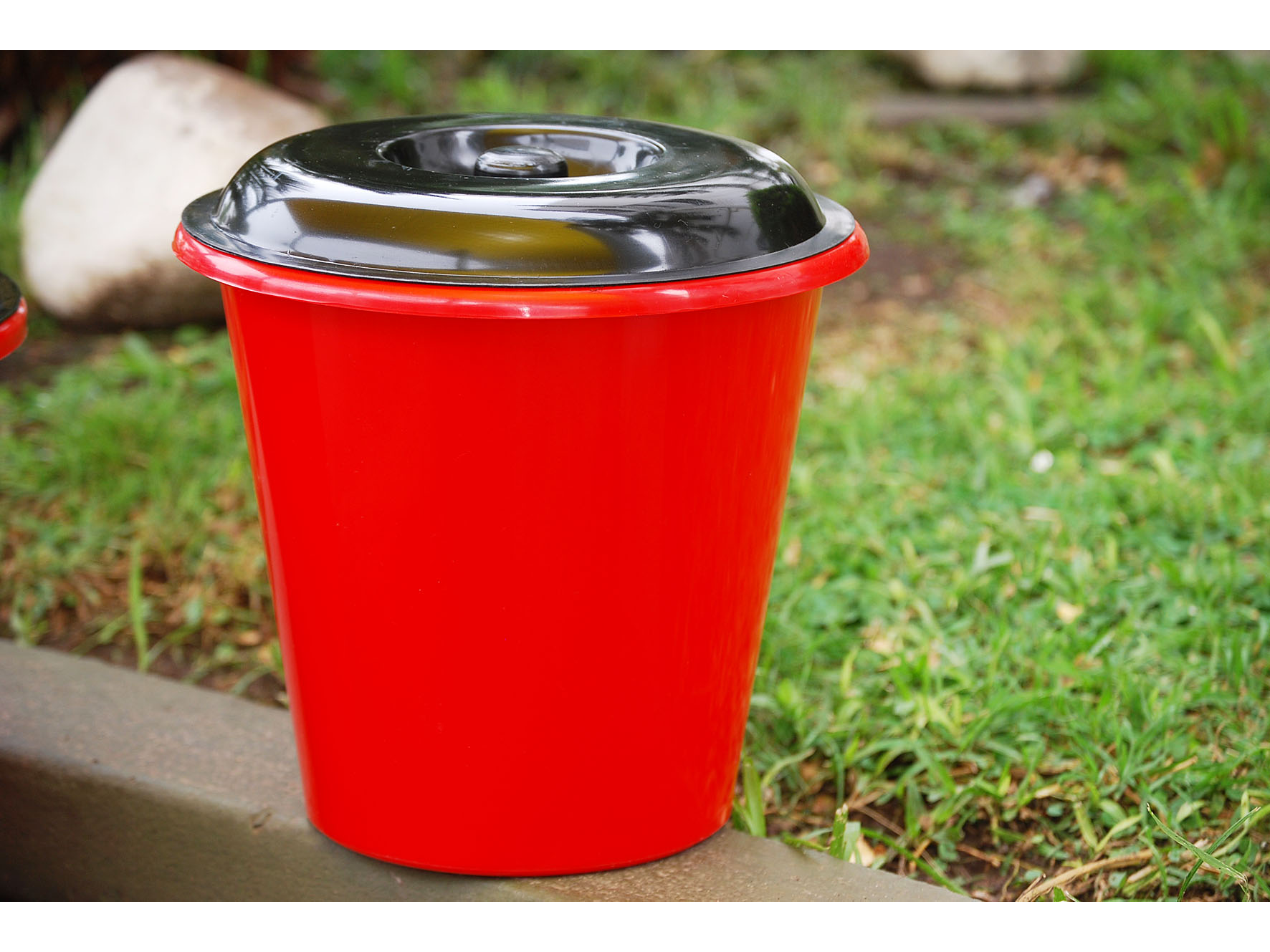 Recipiente de residuos x6 litros COLOMBRARO