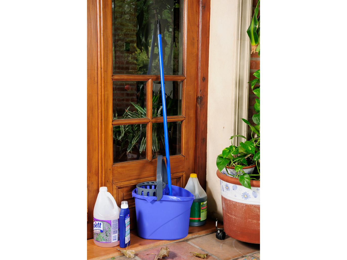 BALDE C/ESCURRE MOPA OVAL COLOMBRARO