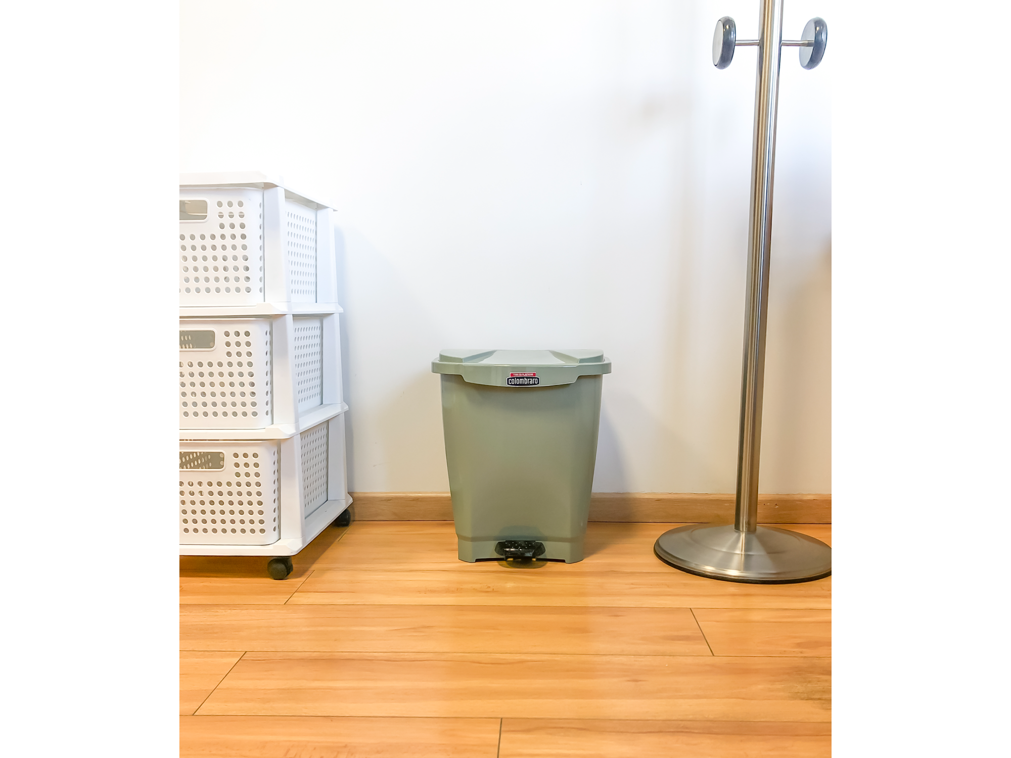 RECIPIENTE PEDAL COLOBIN 15 LTS. (Art. 2227)