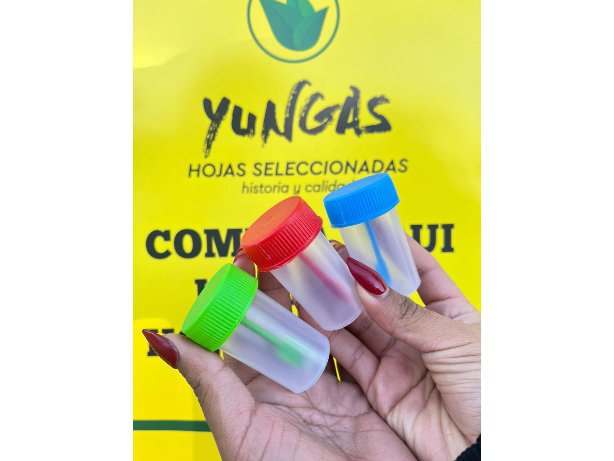 Biquero de plástico con cuchara